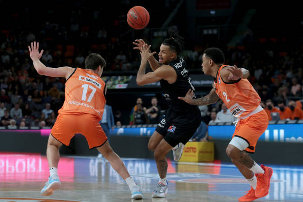 线频频出现 线频频出现