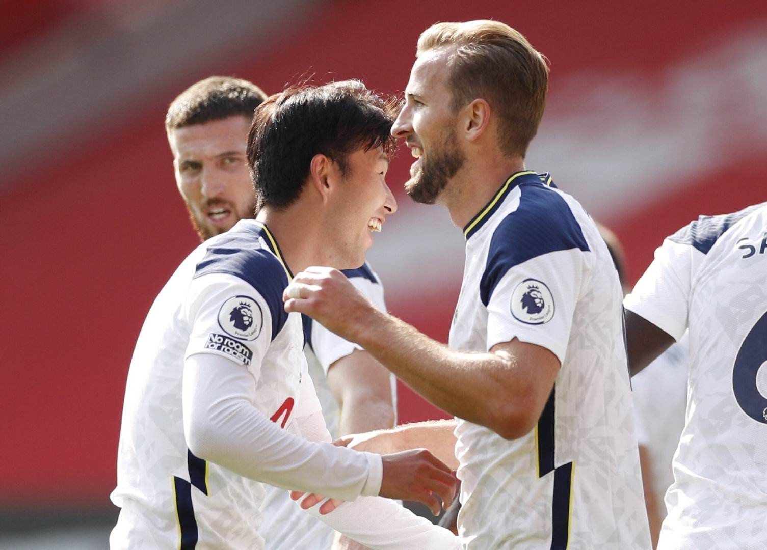 对于球迷和 对于球迷和