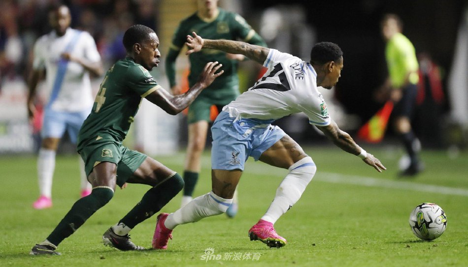 特别是在足 特别是在足